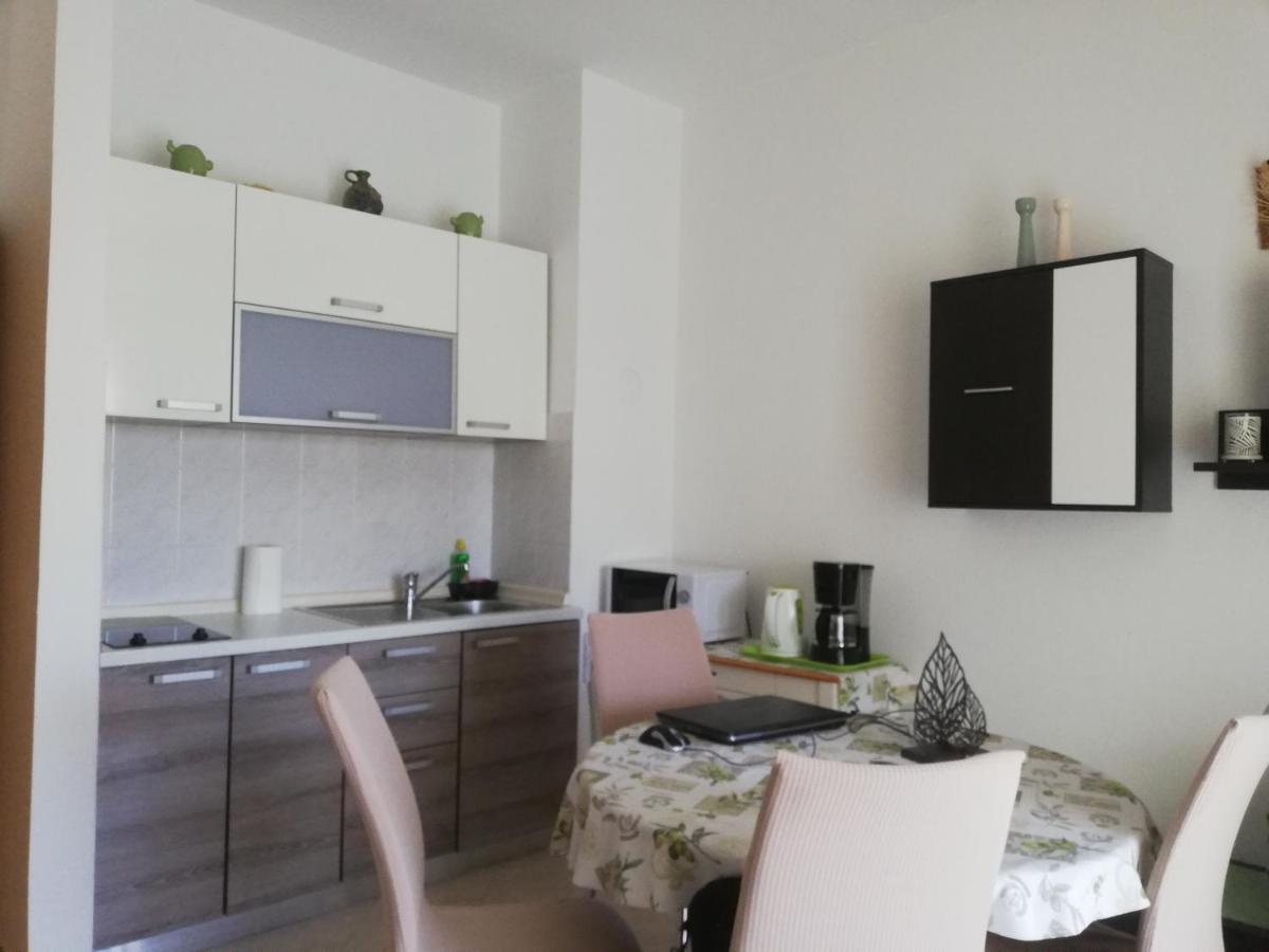 Apartments Mirela Porec Exterior photo