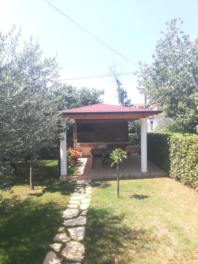 Apartments Mirela Porec Exterior photo