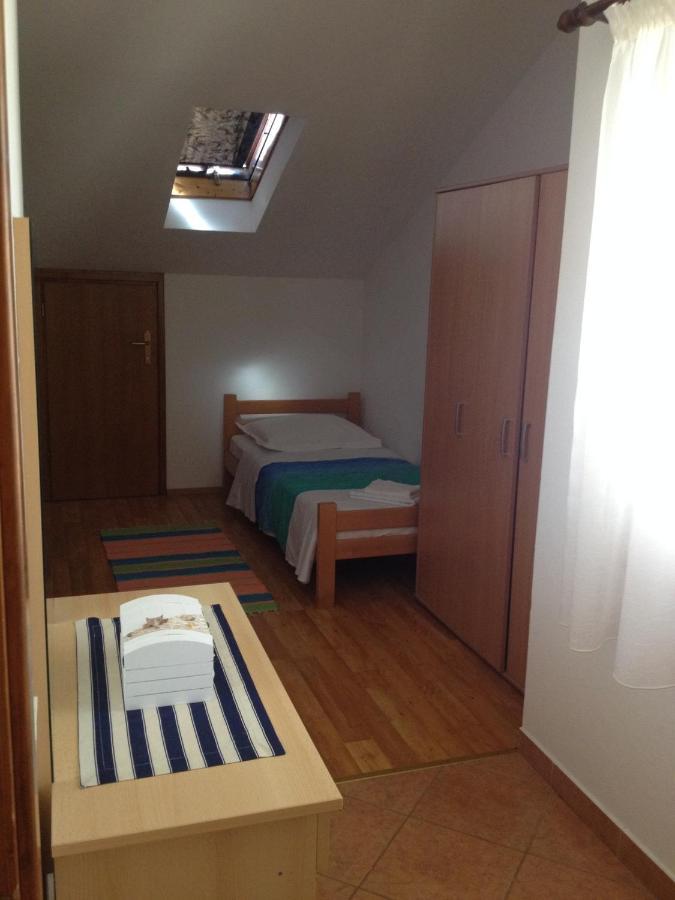 Apartments Mirela Porec Exterior photo