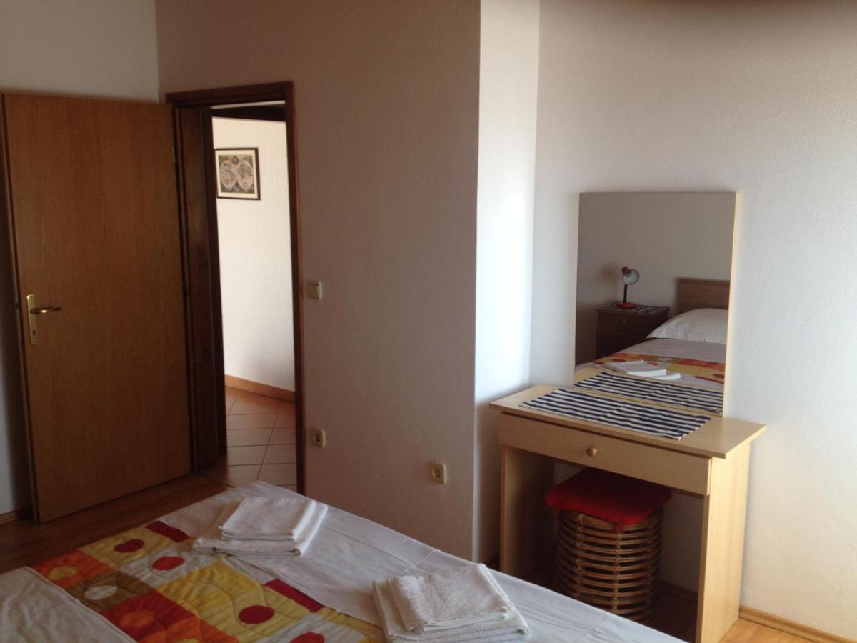 Apartments Mirela Porec Exterior photo