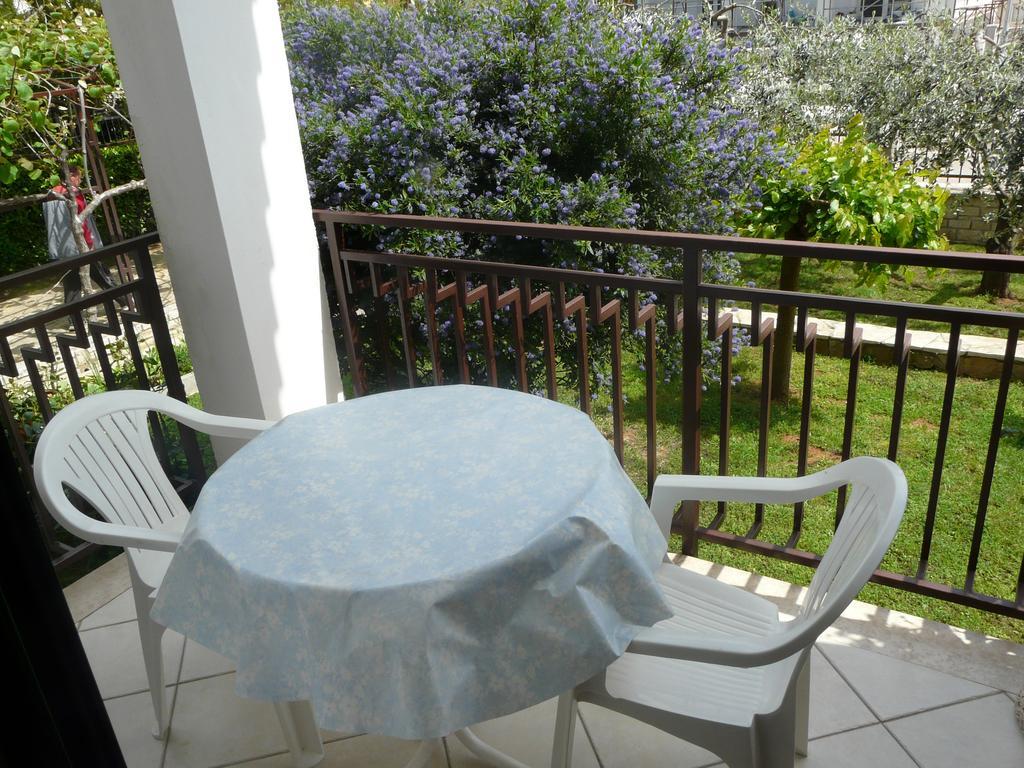 Apartments Mirela Porec Exterior photo