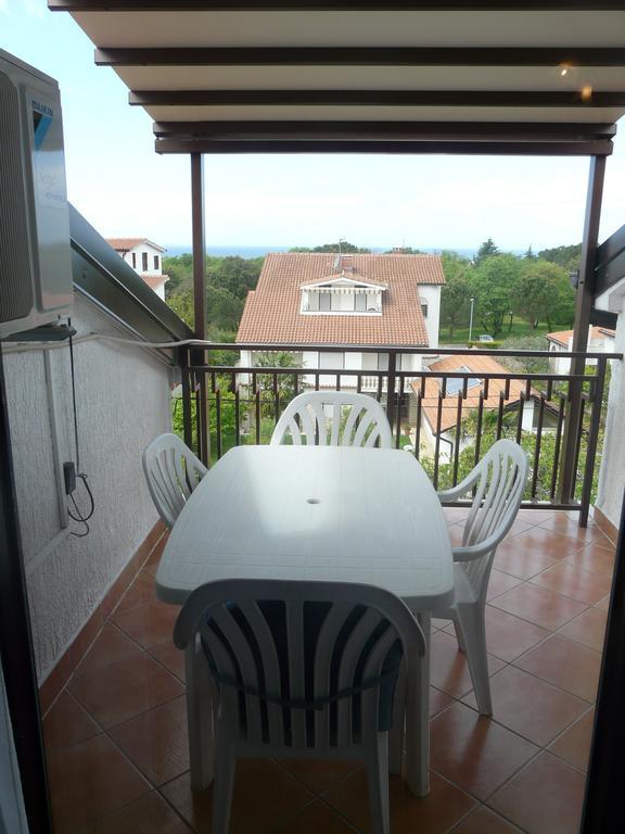 Apartments Mirela Porec Exterior photo