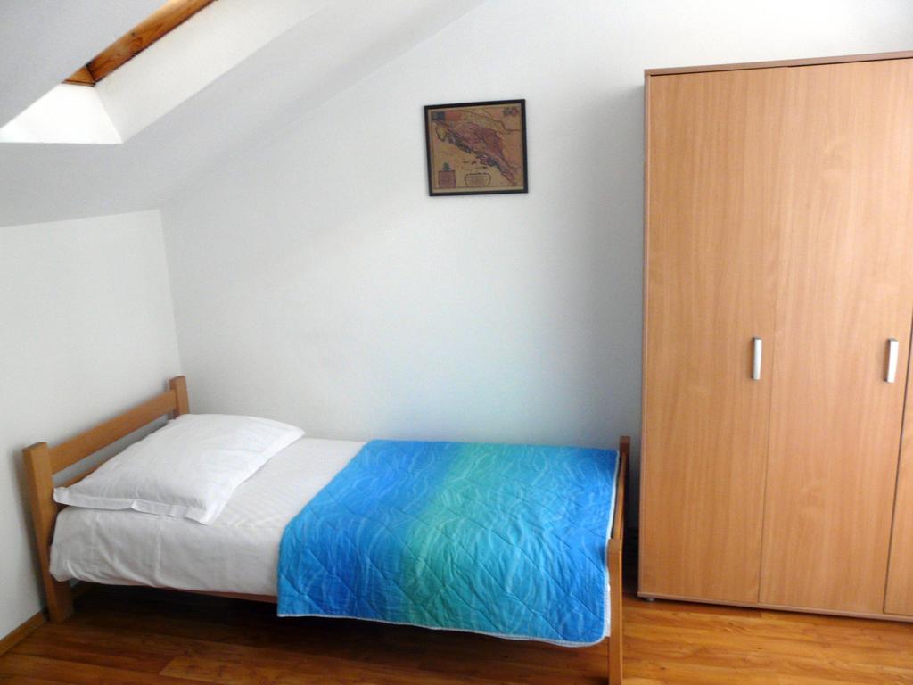Apartments Mirela Porec Exterior photo