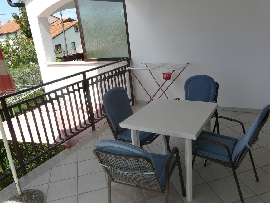 Apartments Mirela Porec Exterior photo