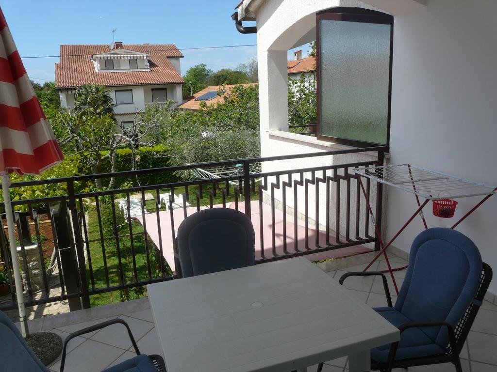 Apartments Mirela Porec Exterior photo