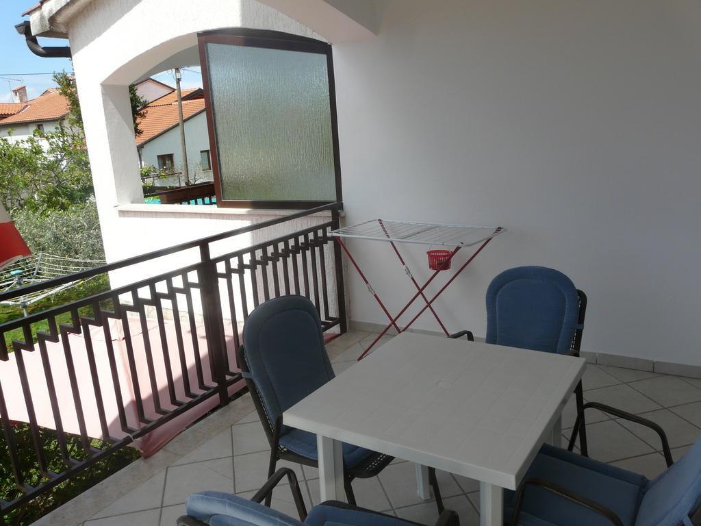 Apartments Mirela Porec Exterior photo