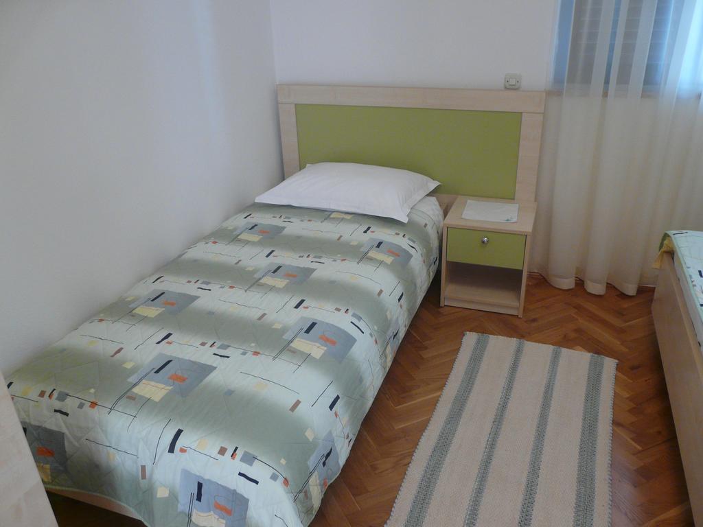 Apartments Mirela Porec Exterior photo