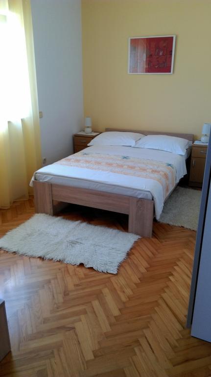 Apartments Mirela Porec Exterior photo