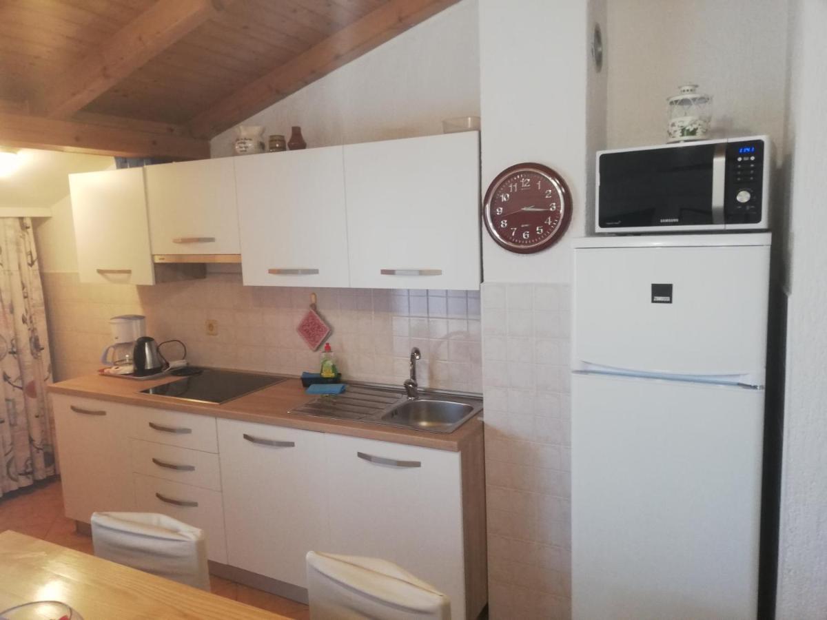 Apartments Mirela Porec Exterior photo